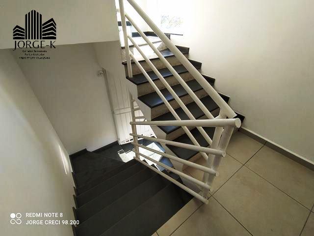 Apartamento à venda com 2 quartos, 65m² - Foto 2