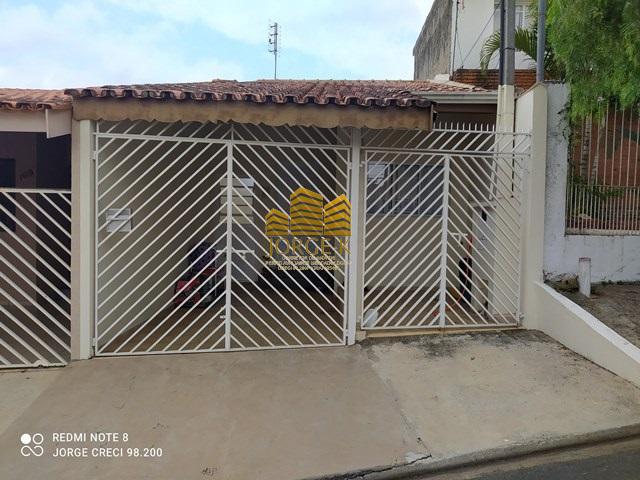 Casa à venda com 2 quartos, 150m² - Foto 1