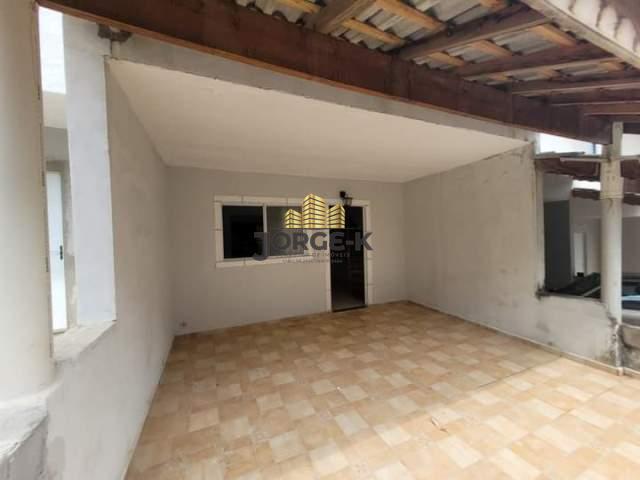 Casa à venda com 2 quartos, 80m² - Foto 1