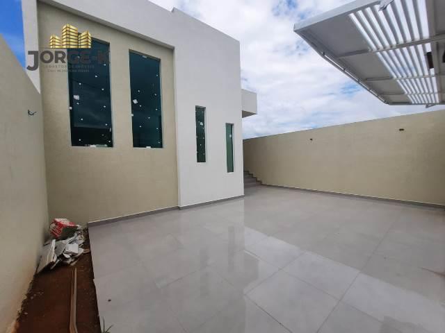 Casa à venda com 3 quartos, 212m² - Foto 4