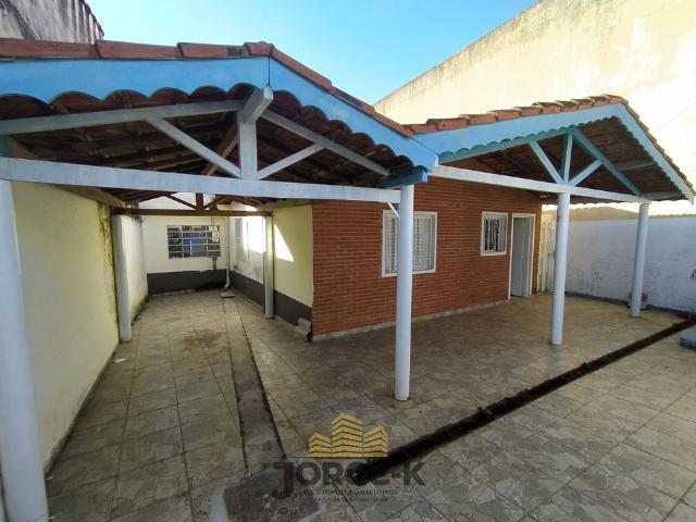 Casa para alugar com 2 quartos, 300m² - Foto 20