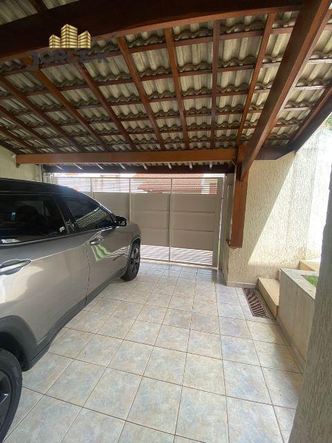 Casa à venda com 3 quartos, 265m² - Foto 2