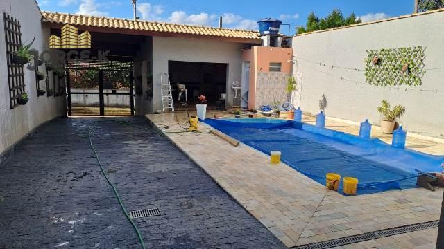 Casa à venda com 3 quartos, 300m² - Foto 4