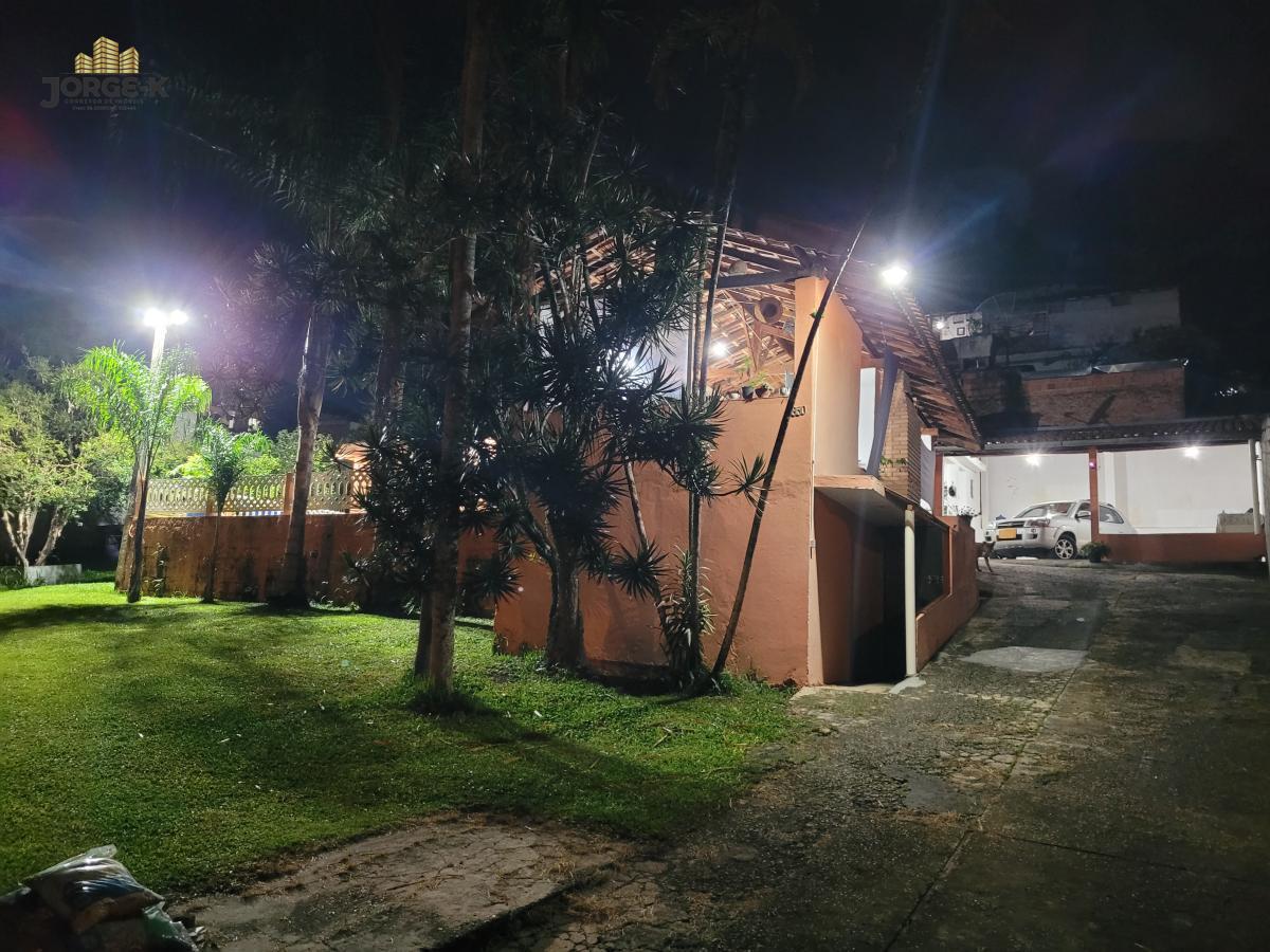 Chácara à venda com 3 quartos, 891m² - Foto 30