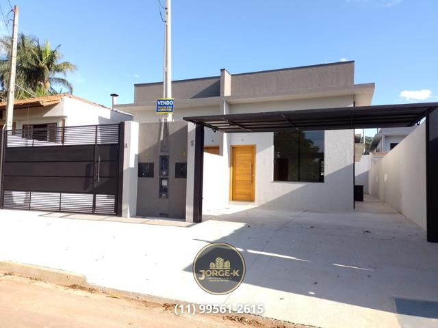 Casa à venda com 3 quartos, 180m² - Foto 1